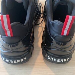 Size IT 50 Burberry Sneakers